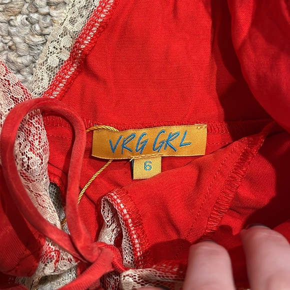 VRG GRL Top - Picture 2 of 2